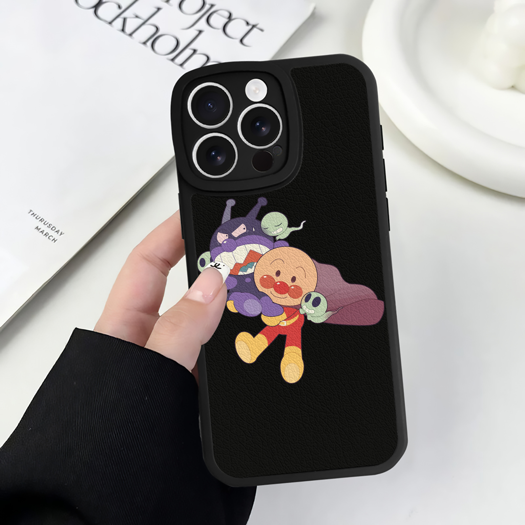 （画像用） アンパンマン Anpanman 【iPhone 16シリーズ対応】シリコンスマホケース（レザー調） 材質：シリコン